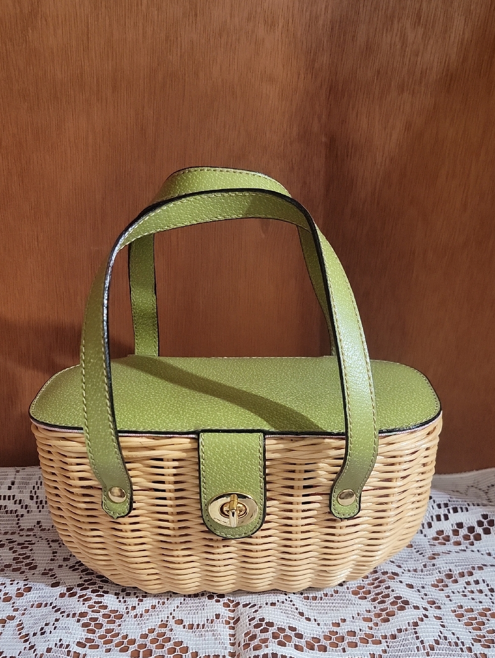 Green Trim Wicker Tote Bag